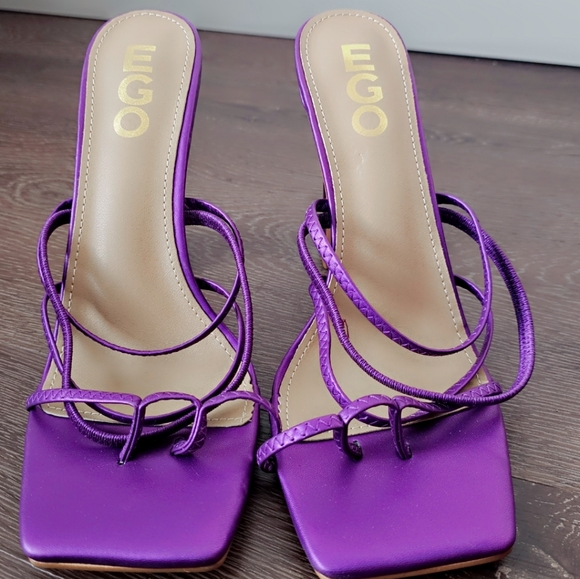 Toes straps square block heel in purple faux leather - Picture 1 of 4